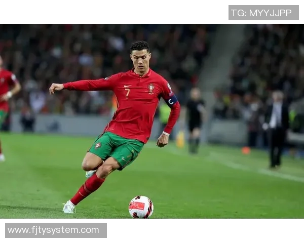 葡萄牙与波兰精彩对决集锦回顾球星表现与战术分析全景呈现 葡萄牙与波兰精彩对决集锦回顾球星表现与战术分析全景呈现