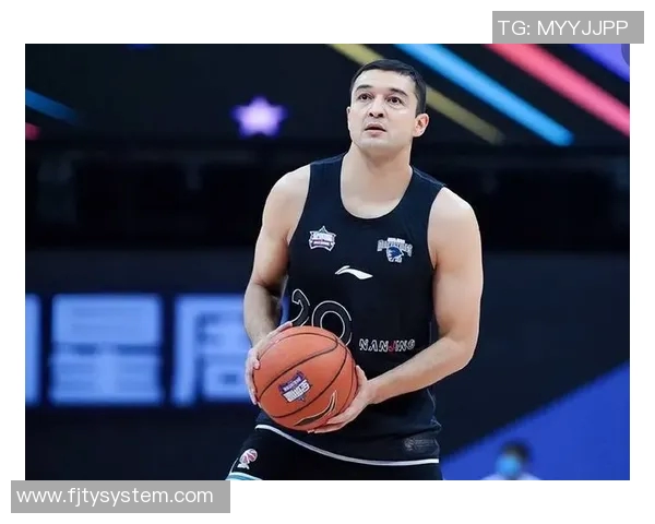 西热力江带领球队迎战北京力争在赛场上再创辉煌